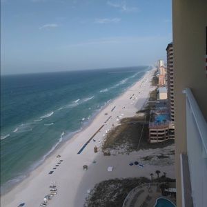 Meet your Posher, Ash